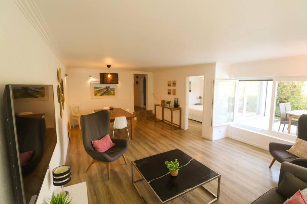 Cascais Getaway With A Shared Pool Appartement Buitenkant foto